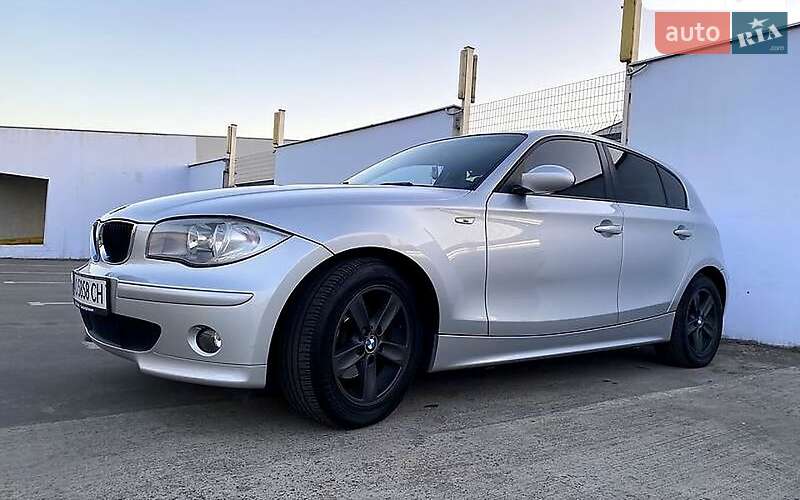 Хетчбек BMW 1 Series 2005 в Мукачевому