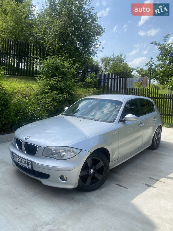 Хетчбек BMW 1 Series 2005 в Мукачевому