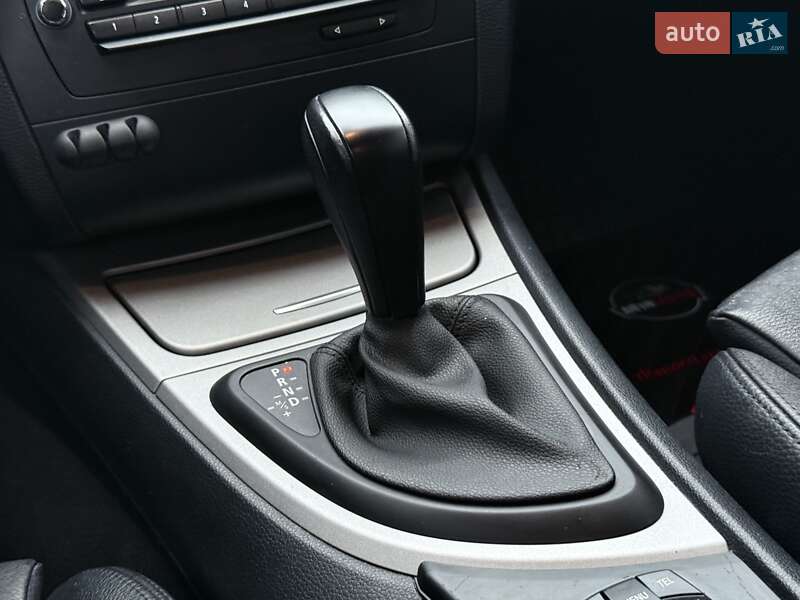 Хэтчбек BMW 1 Series 2011 в Харькове