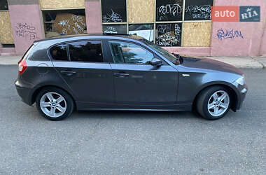 Хетчбек BMW 1 Series 2005 в 