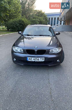 Хетчбек BMW 1 Series 2005 в 