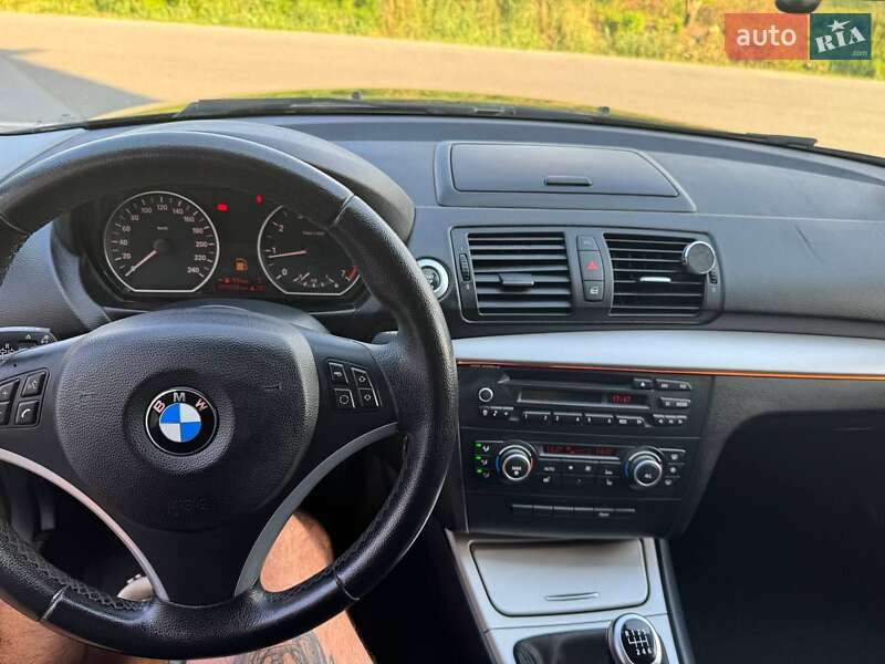 Хетчбек BMW 1 Series 2009 в Бучі фото 3 Хетчбек BMW 1 Series 2009 в Бучі