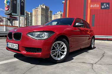Хетчбек BMW 1 Series 2012 в 
