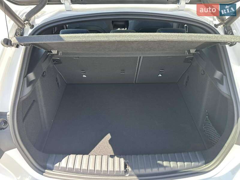 Хэтчбек BMW 1 Series 2024 в Полтаве