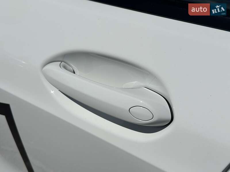 Хэтчбек BMW 1 Series 2024 в Полтаве