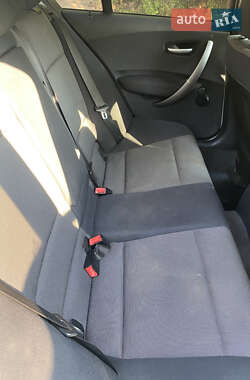Хэтчбек BMW 1 Series 2005 в 