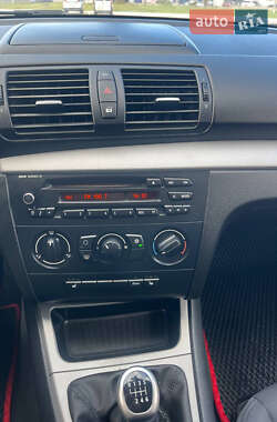 Хэтчбек BMW 1 Series 2007 в 