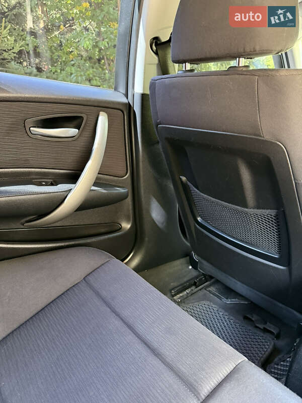 Хетчбек BMW 1 Series 2009 в Немирові