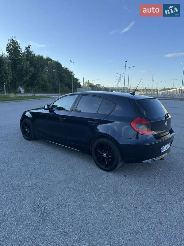 Хэтчбек BMW 1 Series 2006 в Львове