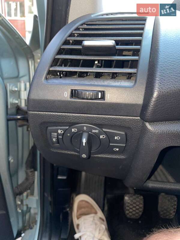 Хэтчбек BMW 1 Series 2009 в Ирпене