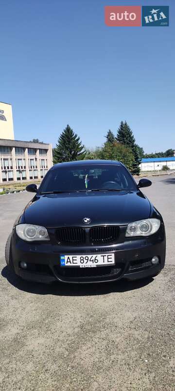 Хэтчбек BMW 1 Series 2009 в Каменском