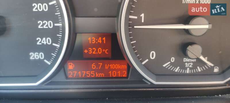 Хэтчбек BMW 1 Series 2009 в Каменском