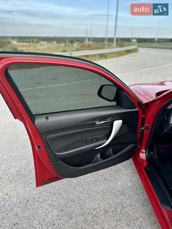Хэтчбек BMW 1 Series 2012 в Киеве
