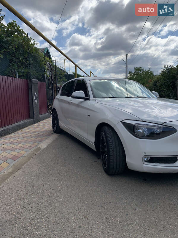 Хетчбек BMW 1 Series 2014 в Одесі