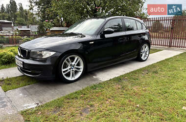 Хэтчбек BMW 1 Series 2009 в Киеве