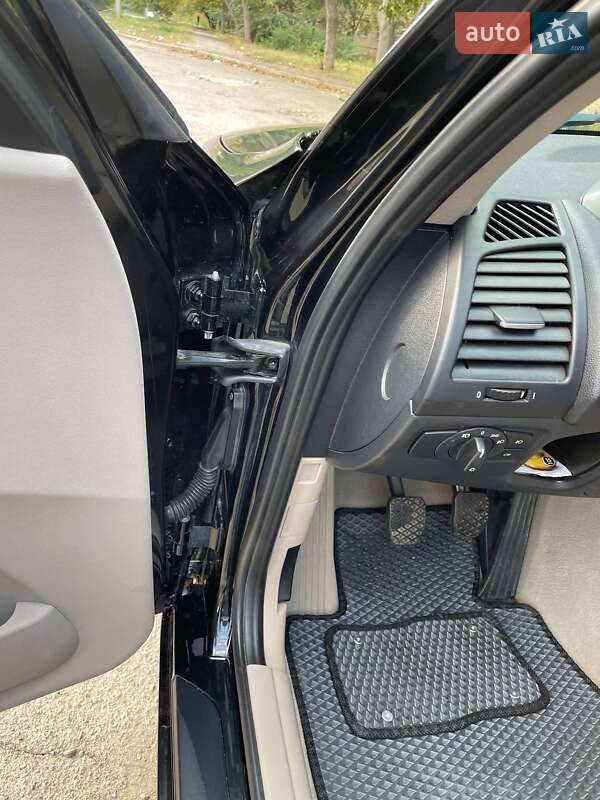 Хэтчбек BMW 1 Series 2005 в Кривом Роге