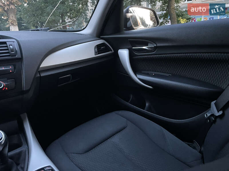 Хетчбек BMW 1 Series 2014 в Хмільнику