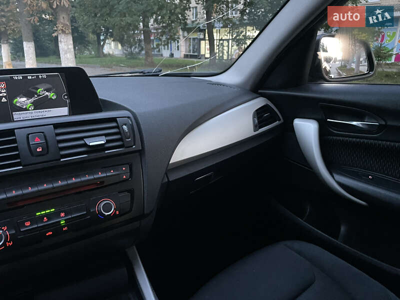 Хетчбек BMW 1 Series 2014 в Хмільнику