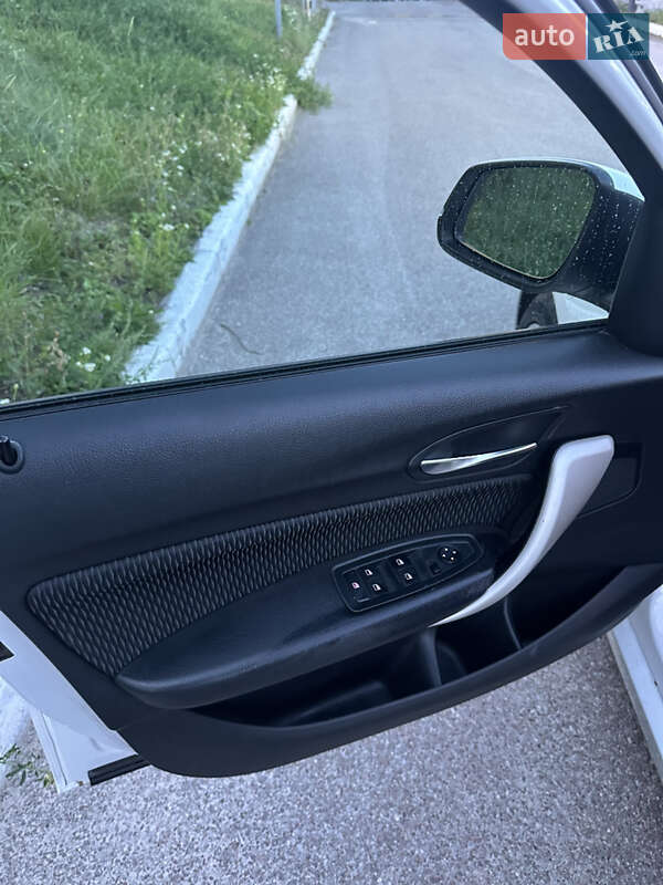 Хэтчбек BMW 1 Series 2017 в Львове