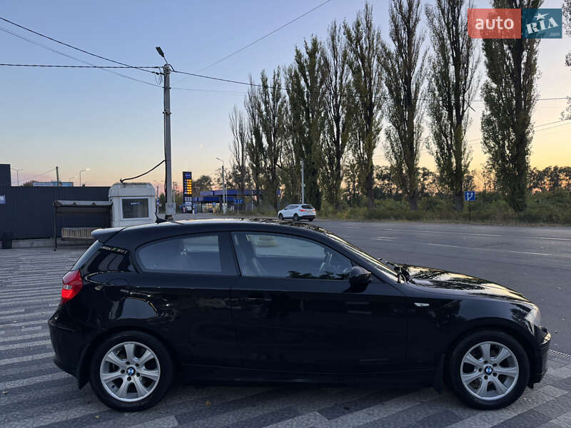 Хэтчбек BMW 1 Series 2007 в Василькове