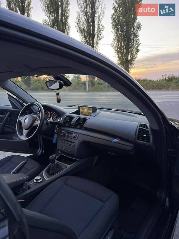 Хэтчбек BMW 1 Series 2007 в Василькове