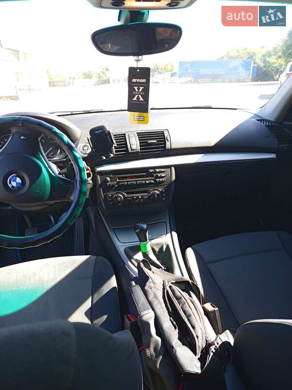 Хетчбек BMW 1 Series 2006 в Жмеринці