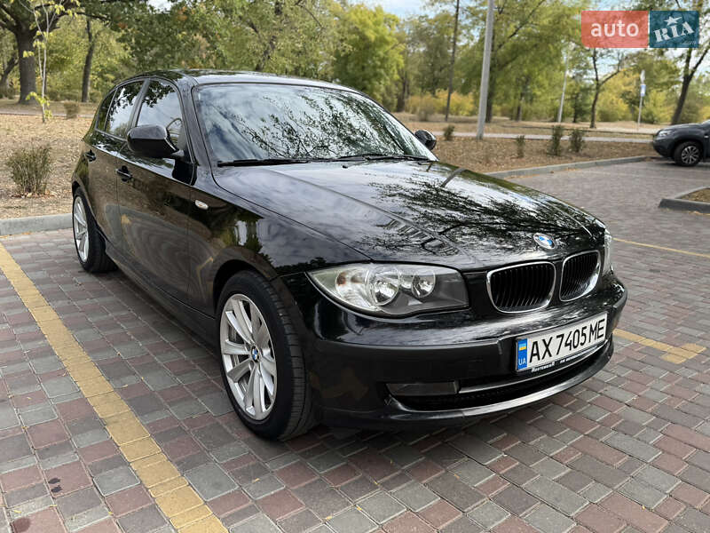 Хэтчбек BMW 1 Series 2010 в Кропивницком фото 9 Хэтчбек BMW 1 Series 2010 в Кропивницком