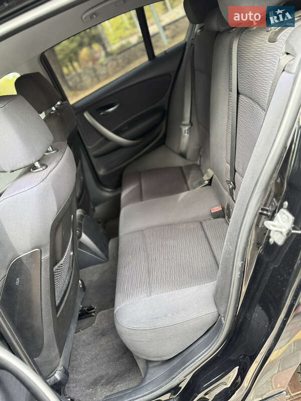 Хэтчбек BMW 1 Series 2010 в Кропивницком фото 13 Хэтчбек BMW 1 Series 2010 в Кропивницком