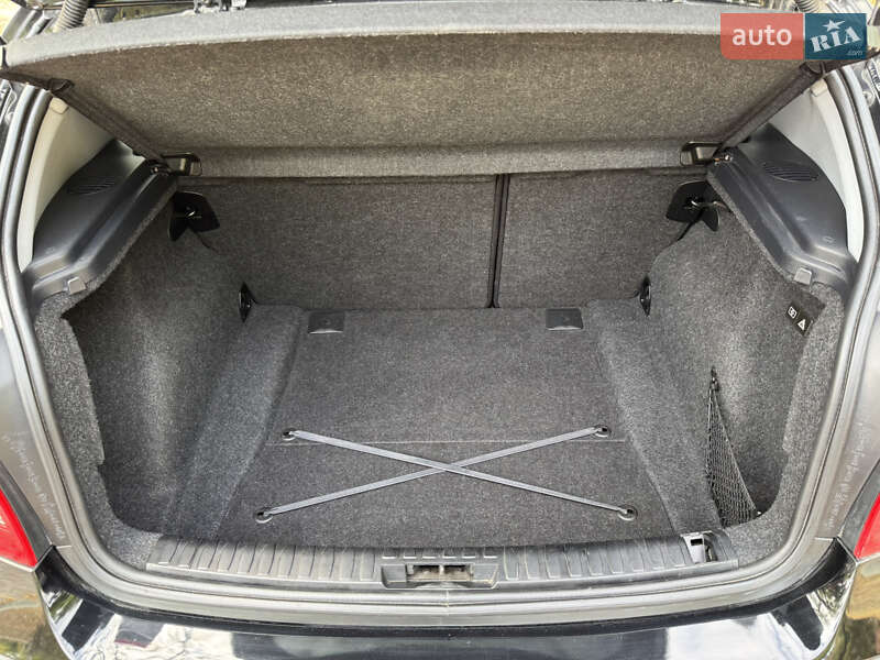 Хэтчбек BMW 1 Series 2010 в Кропивницком фото 18 Хэтчбек BMW 1 Series 2010 в Кропивницком