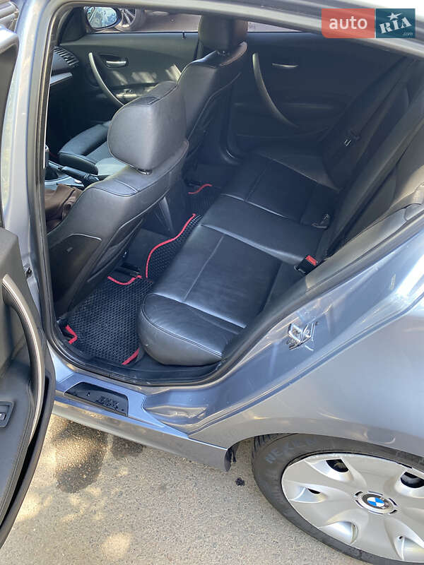 Хэтчбек BMW 1 Series 2006 в Одессе