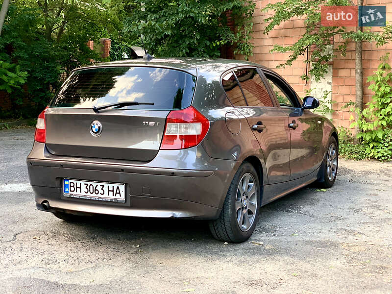 Хетчбек BMW 1 Series 2005 в Одесі фото 6 Хетчбек BMW 1 Series 2005 в Одесі