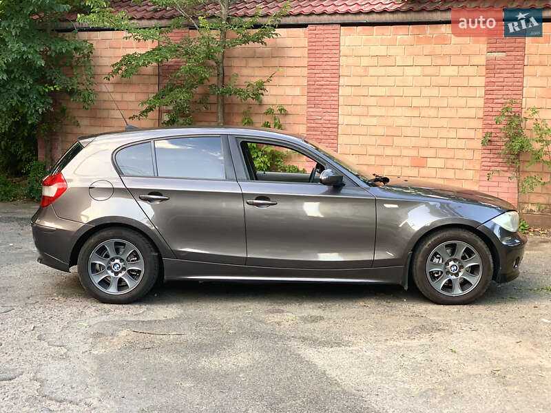 Хетчбек BMW 1 Series 2005 в Одесі фото 7 Хетчбек BMW 1 Series 2005 в Одесі