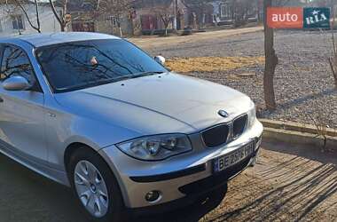 Хэтчбек BMW 1 Series 2005 в Вознесенске