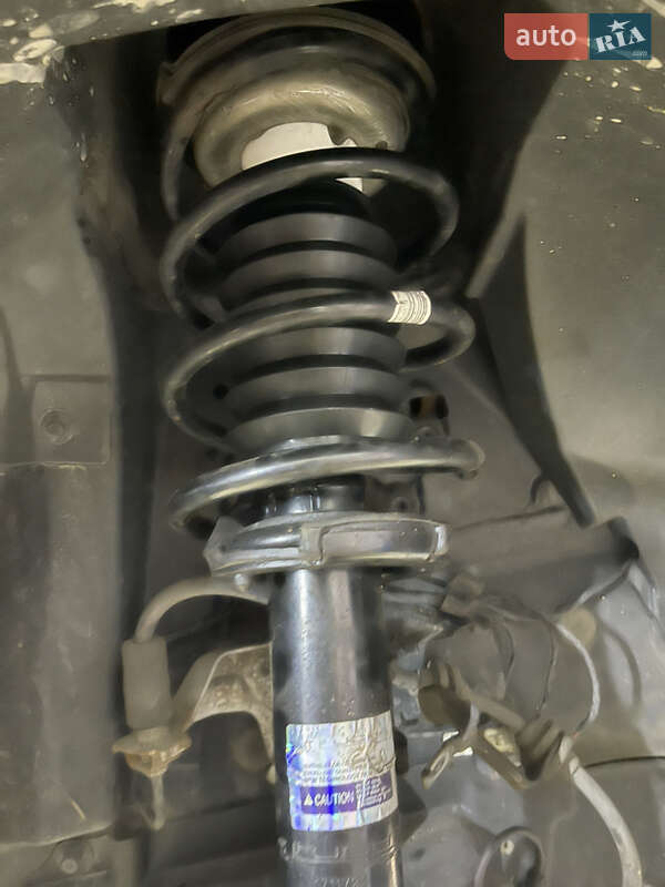 Хэтчбек BMW 1 Series 2006 в Киеве