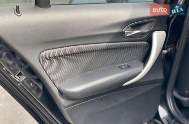 Хэтчбек BMW 1 Series 2012 в 