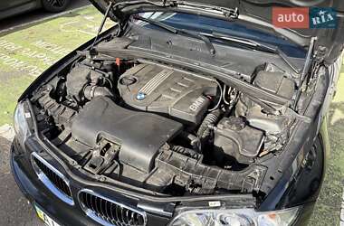 Хэтчбек BMW 1 Series 2011 в 