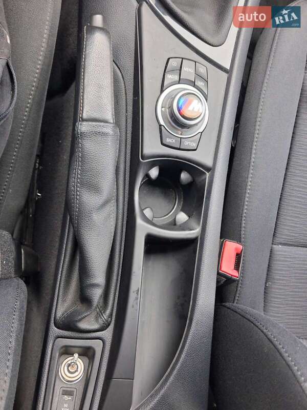 Хэтчбек BMW 1 Series 2010 в Ровно