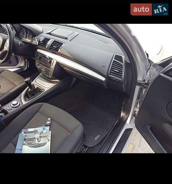 Хэтчбек BMW 1 Series 2006 в Львове