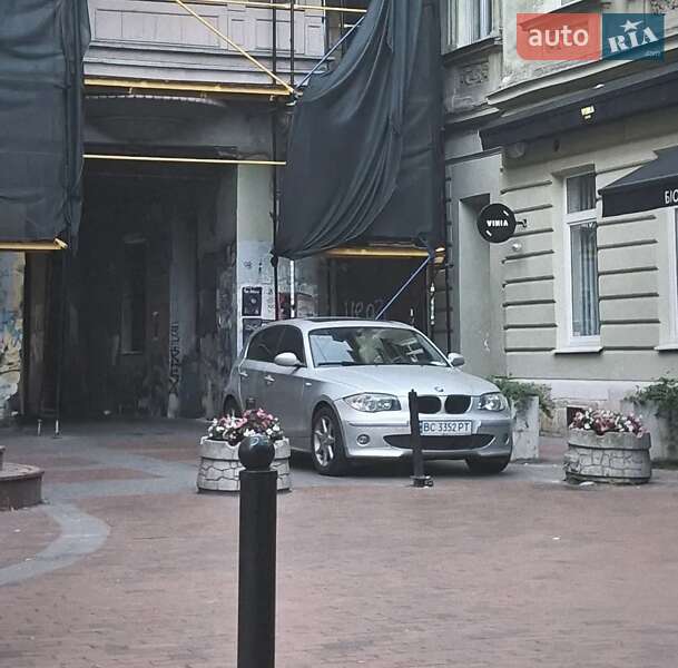 Хэтчбек BMW 1 Series 2006 в Львове