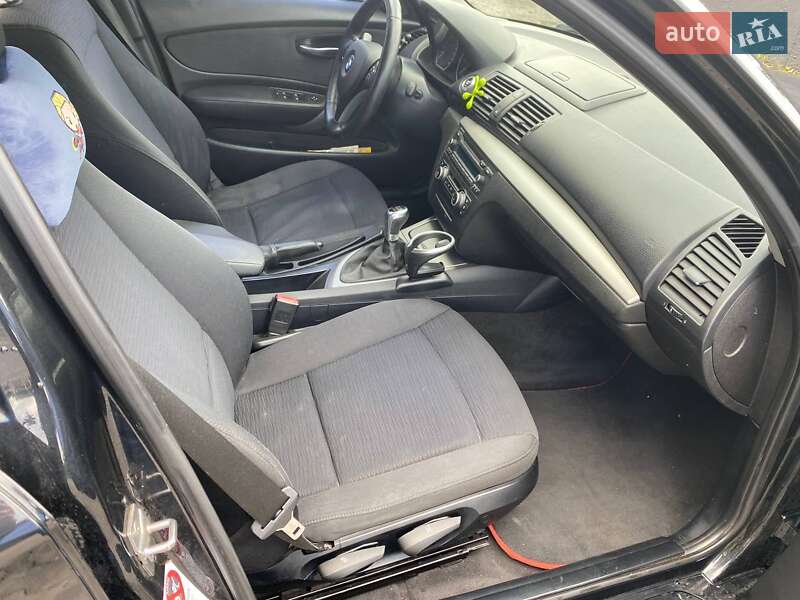 Хэтчбек BMW 1 Series 2010 в Киеве фото 13 Хэтчбек BMW 1 Series 2010 в Киеве