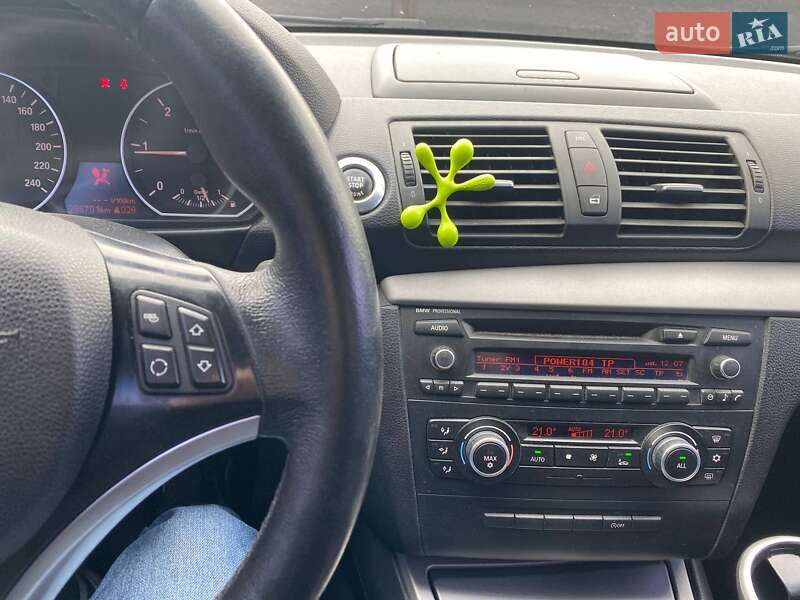 Хэтчбек BMW 1 Series 2010 в Киеве фото 23 Хэтчбек BMW 1 Series 2010 в Киеве