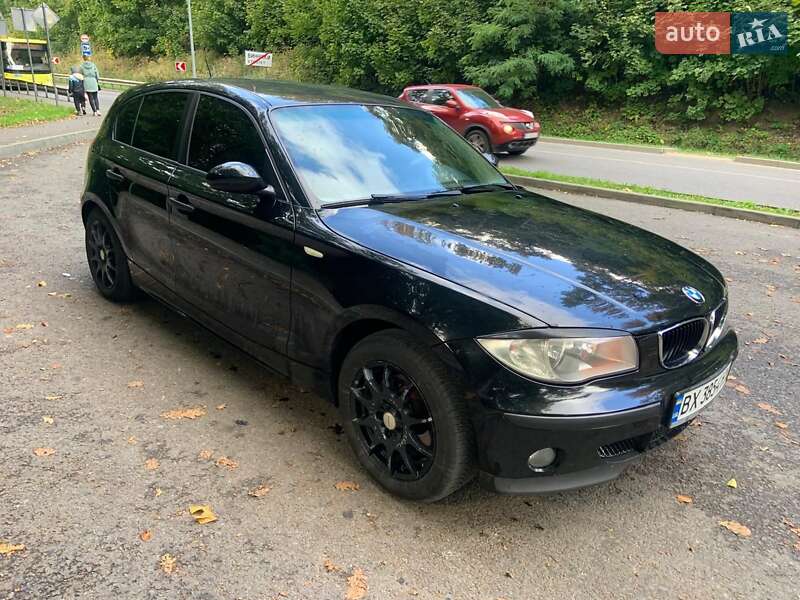 Хэтчбек BMW 1 Series 2005 в Винниках