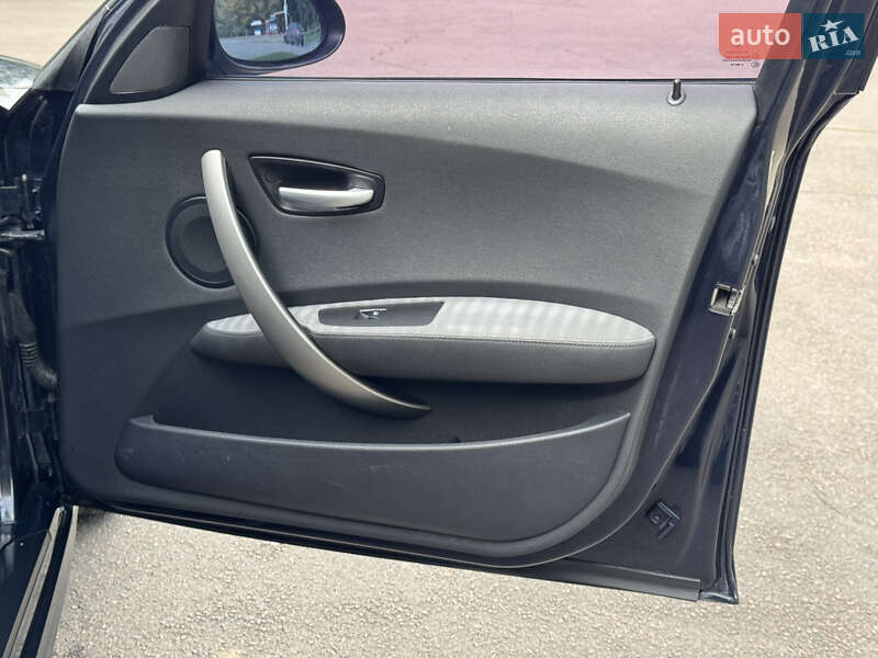 Хетчбек BMW 1 Series 2006 в Рівному фото 35 Хетчбек BMW 1 Series 2006 в Рівному