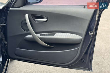 Хэтчбек BMW 1 Series 2006 в 