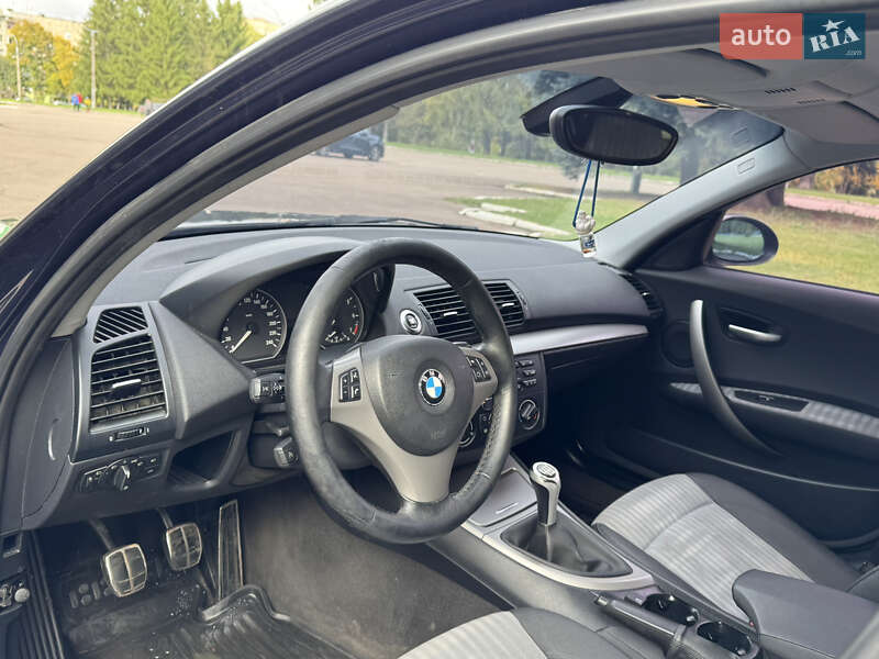 Хетчбек BMW 1 Series 2006 в Рівному фото 50 Хетчбек BMW 1 Series 2006 в Рівному