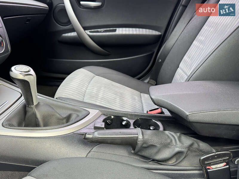 Хетчбек BMW 1 Series 2006 в Рівному фото 53 Хетчбек BMW 1 Series 2006 в Рівному