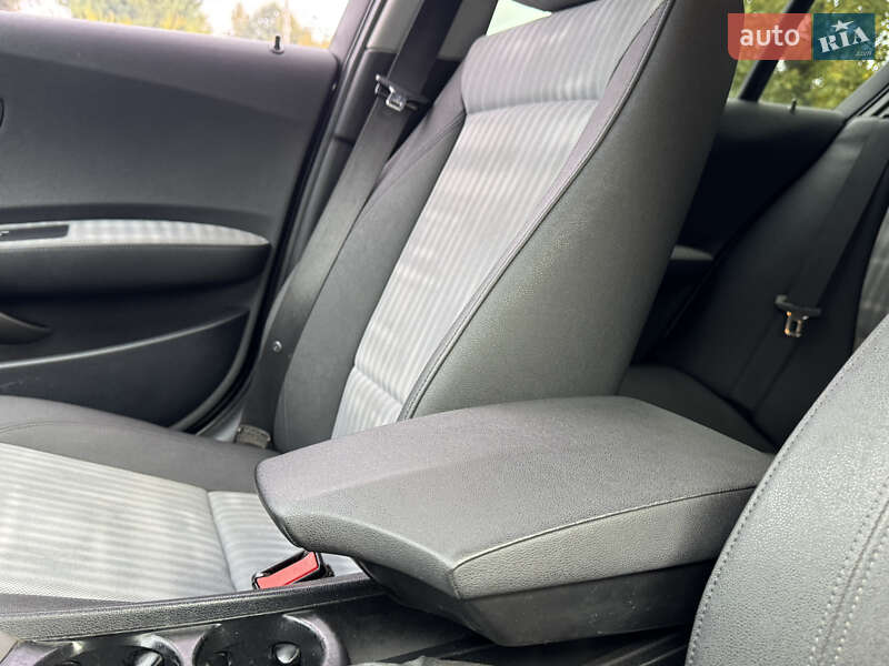 Хетчбек BMW 1 Series 2006 в Рівному фото 54 Хетчбек BMW 1 Series 2006 в Рівному