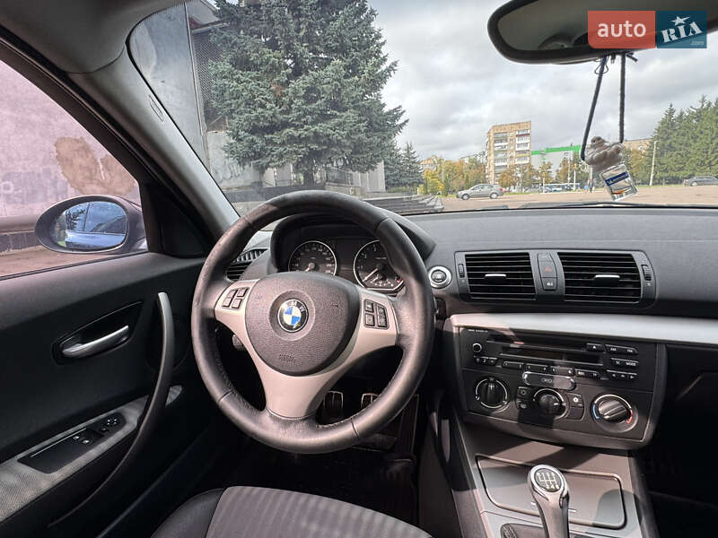 Хетчбек BMW 1 Series 2006 в Рівному фото 57 Хетчбек BMW 1 Series 2006 в Рівному