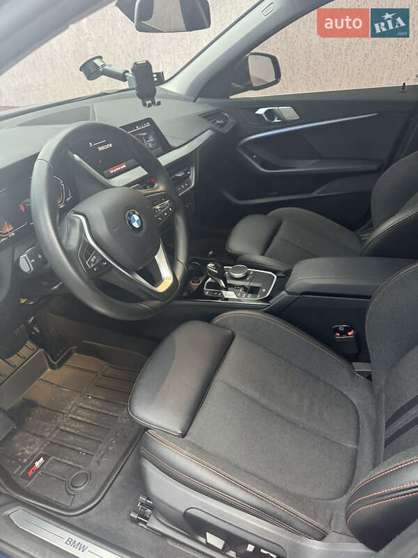 Хэтчбек BMW 1 Series 2021 в Барановке