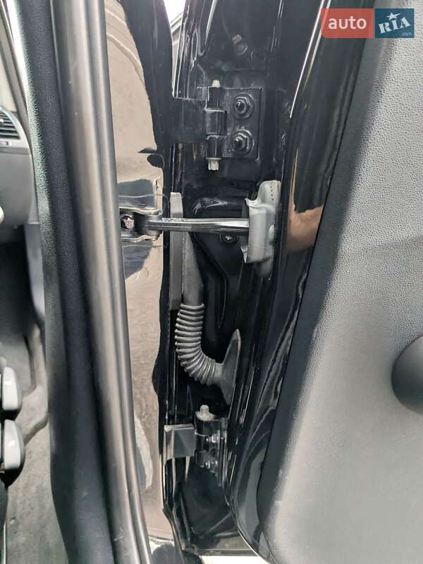 Хэтчбек BMW 1 Series 2006 в Житомире фото 32 Хэтчбек BMW 1 Series 2006 в Житомире